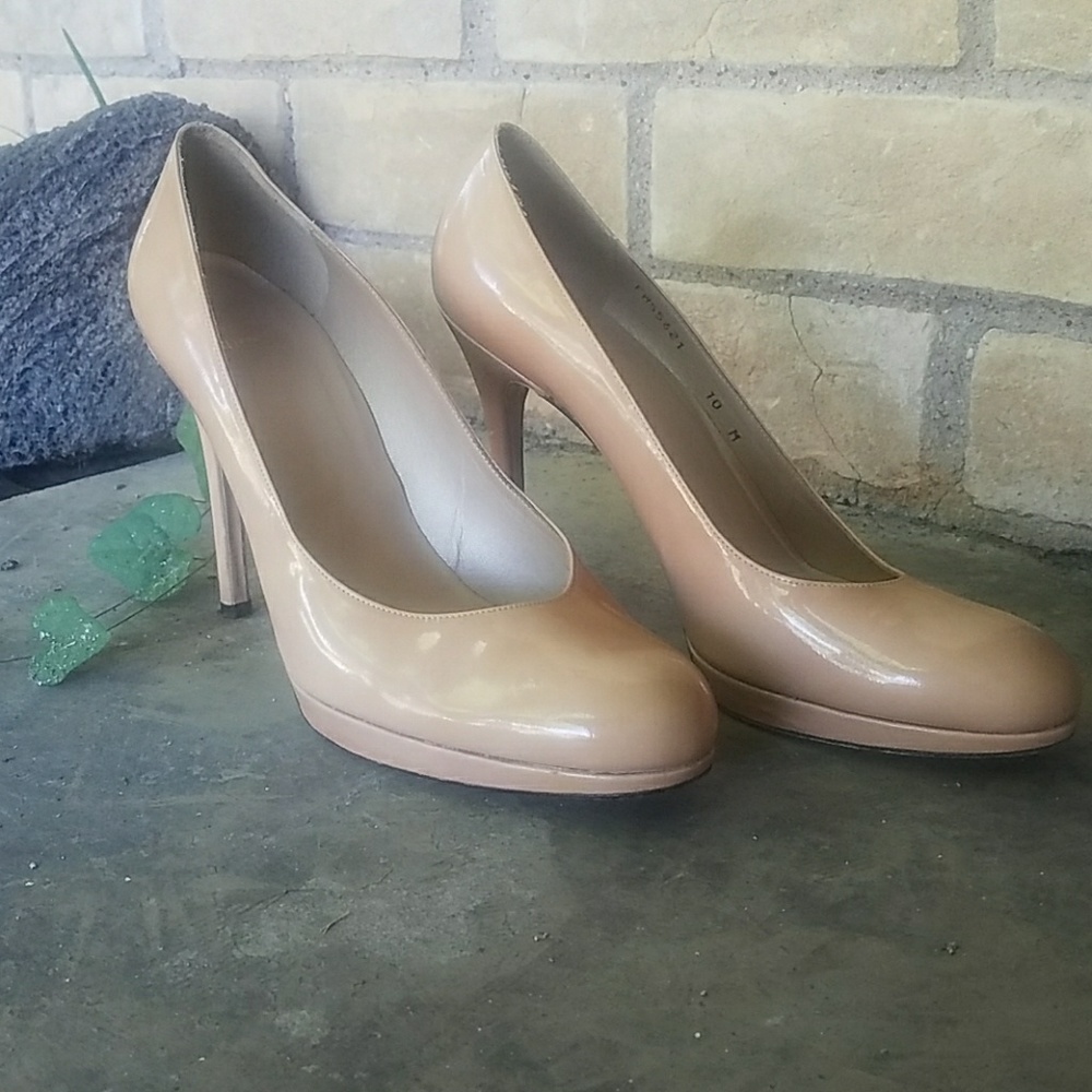 Stuart Weitzman Pumps